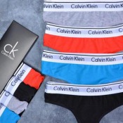 Набор-женские-трусы-Calvin-Klein-стринги